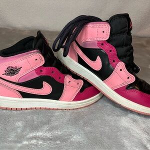 Nike Kids Sneakers - Pink and Black